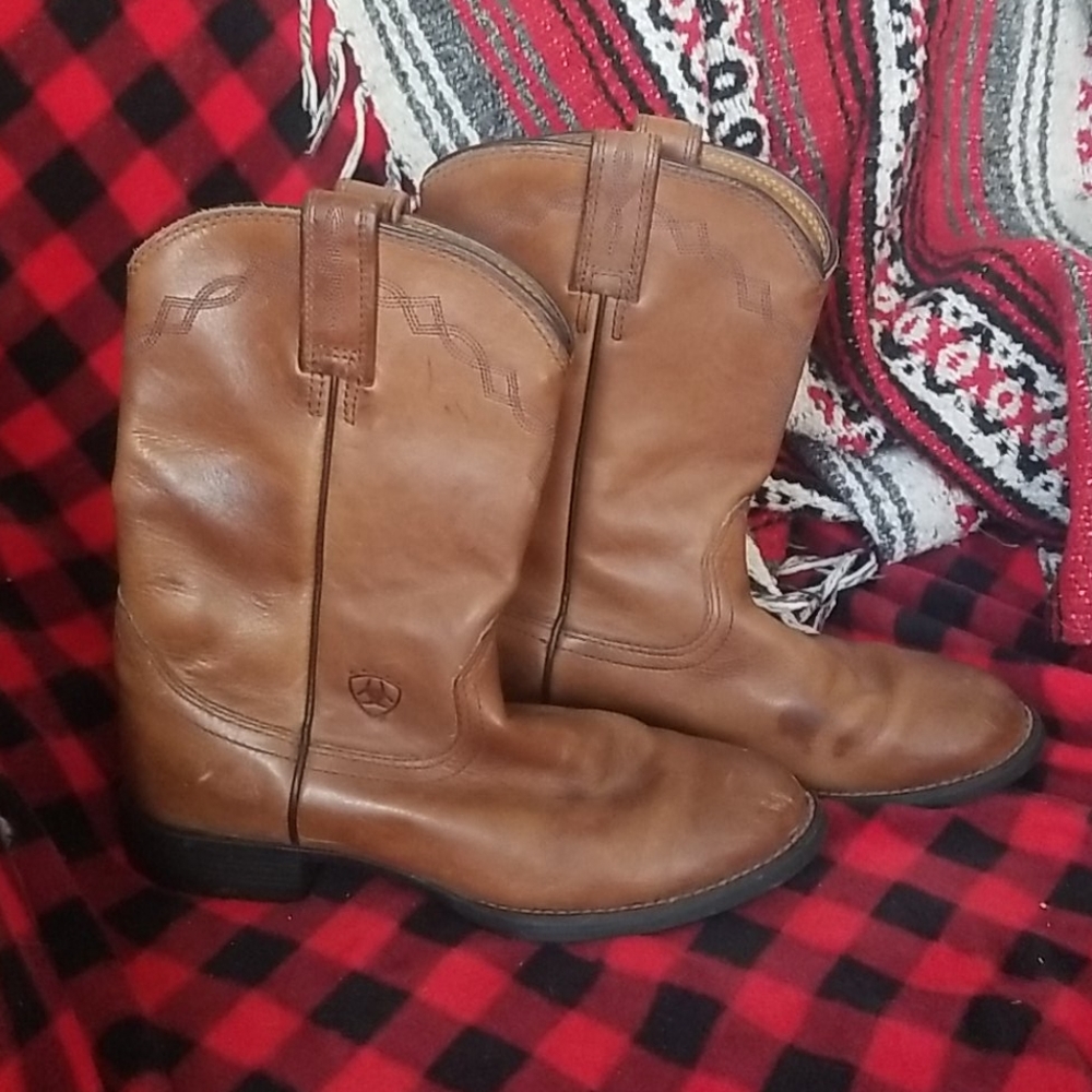Ariat Heritage Roper Cowboy Boots